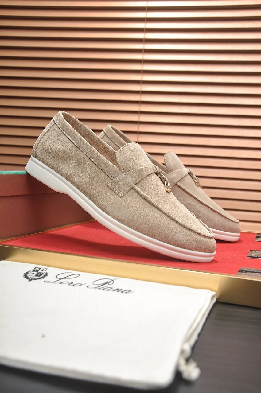 Men's shoes 💰400💶[𝐥𝐨𝐫𝐨 𝐏𝐢𝐚𝐧𝐚] [Couple model] High-end quality, affordable price, LP classic loafers, Italian treasure brand, the only brand that can match Hermès! Only after wearing it do we know that we can’t live up to our feet. Women’s code: 35-40 (customized sizes 34, 41, 42 are non-returnable) Men’s code: 38-44 (customized 45, 46, 47, 48 are non-refundable) Fabric: Customized imported cashmere Lining: Customized imported fetal cowhide Foot: Imported benzene-dyed calfskin Outsole: Exclusive original glass rubber outsole